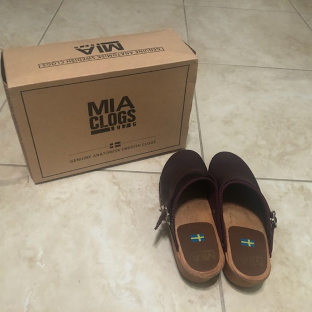 MIA Women's Alma Clog Brand New size 9